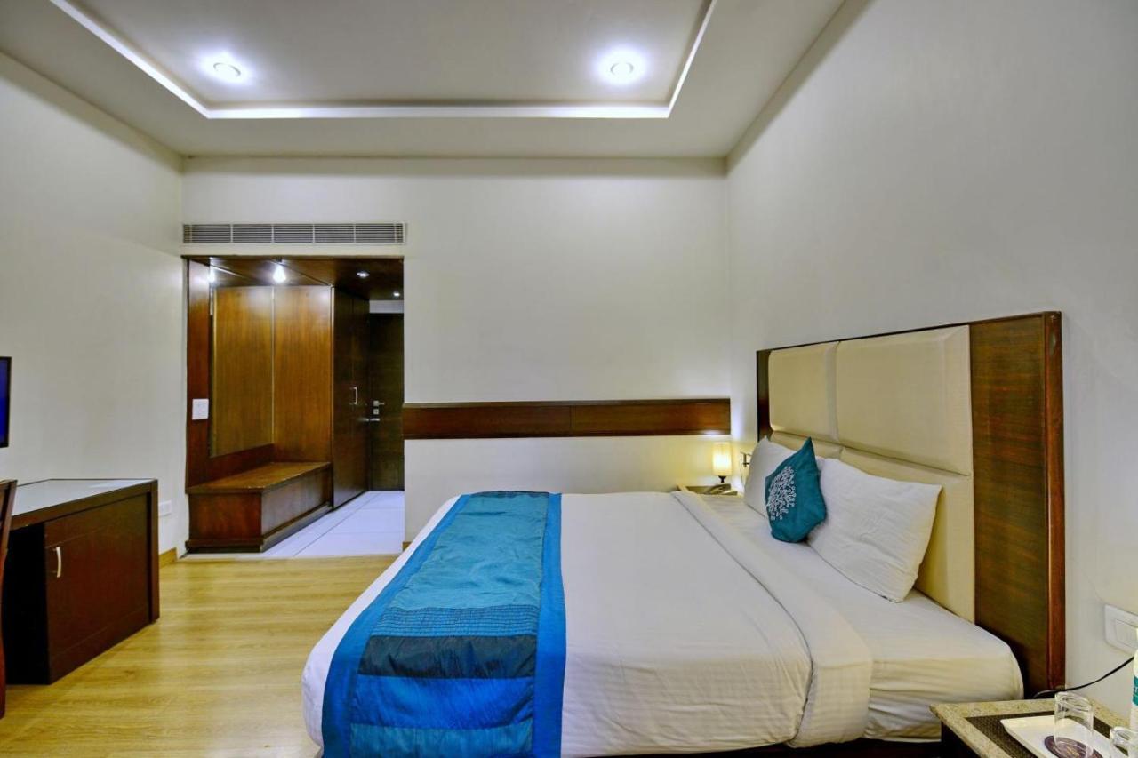Vivo Hotels Jalandhar Exterior foto